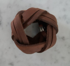 Lederknoten / Halstuchknoten geflochten