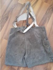 Kurze Lederhose 34/32 (gebraucht)